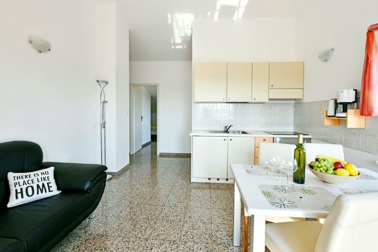 דירות פורץ Apartman Del Mar מראה חיצוני תמונה